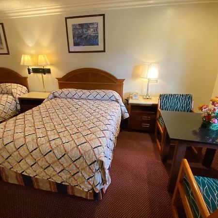 Best Inn Роузмід Екстер'єр фото